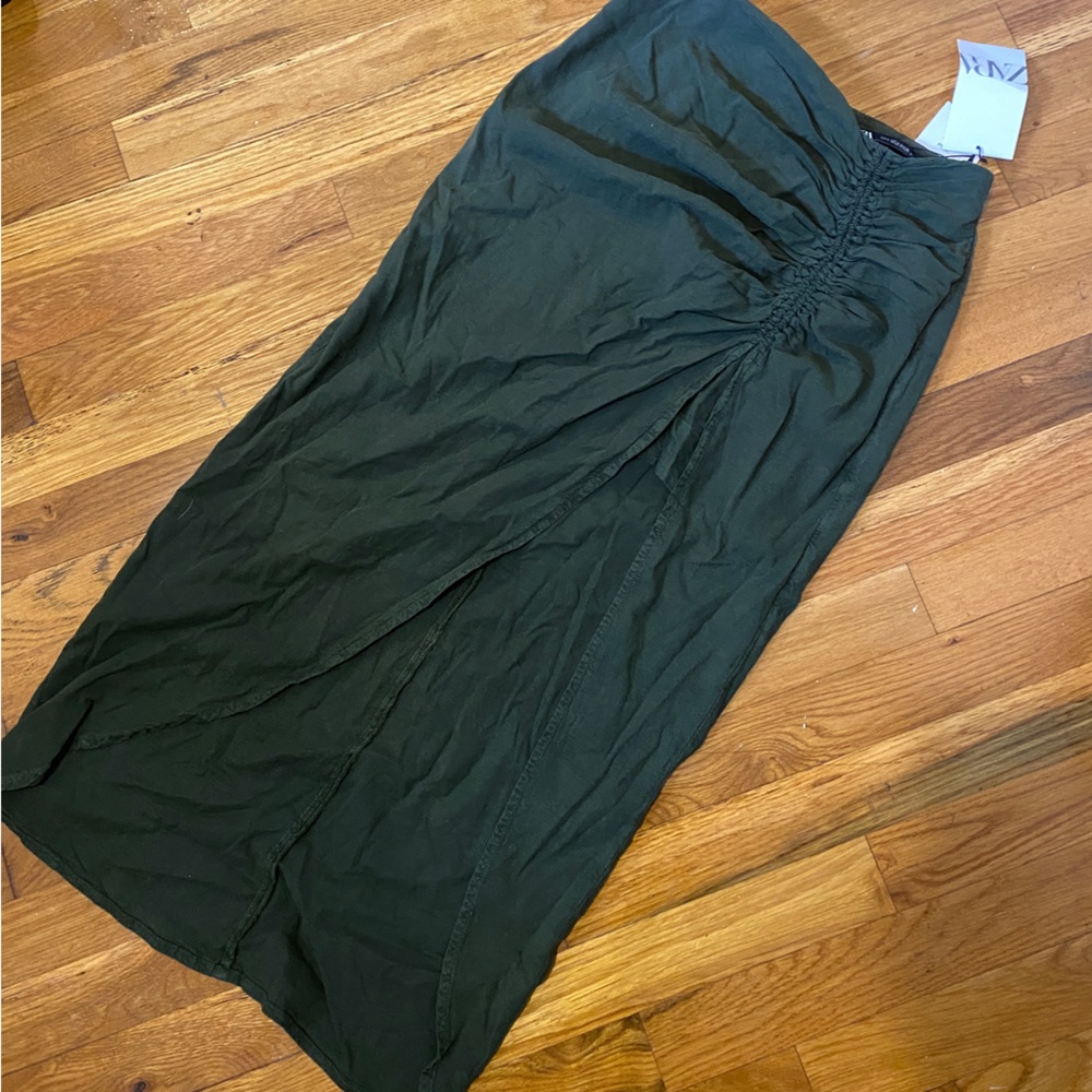 Green side split linen skirt from Zara